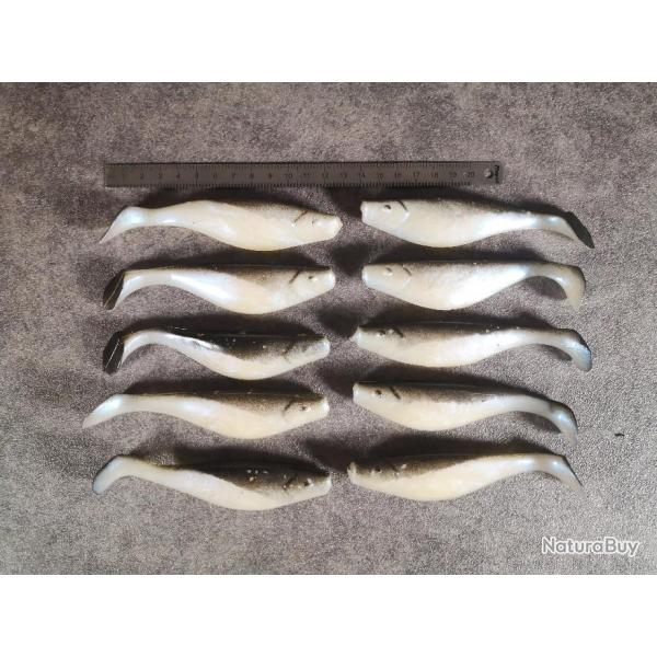 Lot de 10 Leurres Souples Noir/Blanc 13 cm 18.80 gr