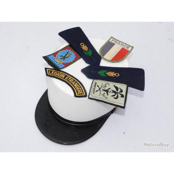 ANCIEN KEPI BLANC LEGION ETRANGERE + EPAULETTES + PATCHS