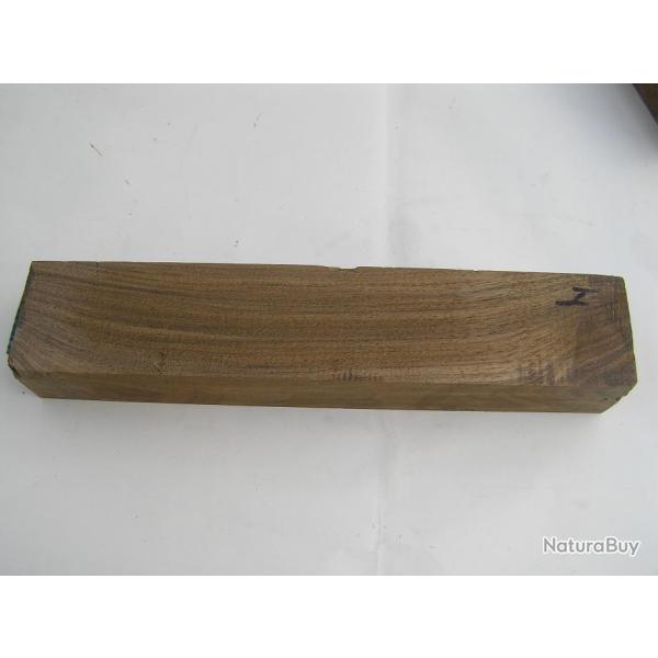 BOIS MAQUETTE LONGUESSE L330