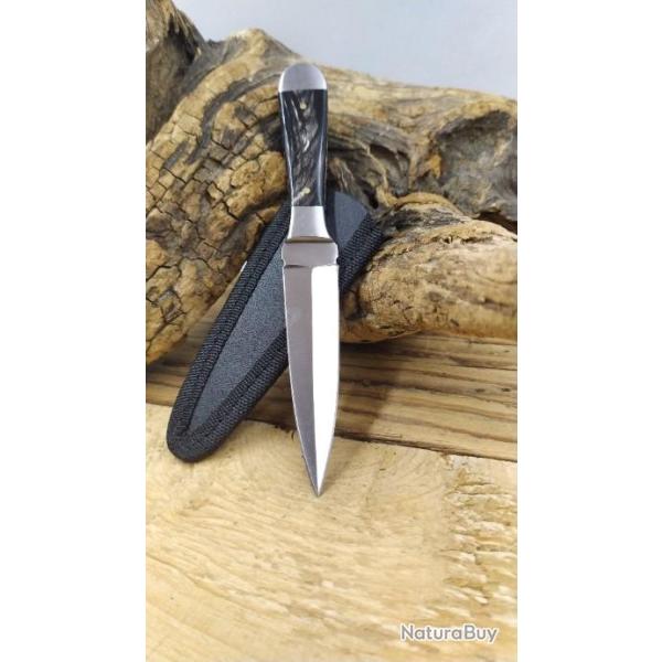 Dague en Corne avec Lame � double tranchant et Etui en Nylon