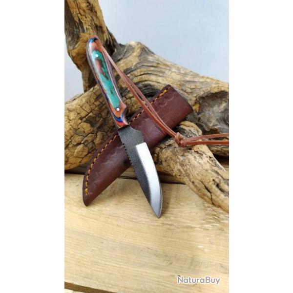Couteau de Chasse Bushcraft  Avec Une Lime Manche Bois Etui Cuir SM6071AV