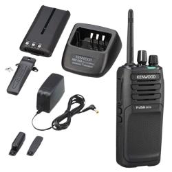 Talkie walkie Kenwood TK3701 PMR 446 numerique 500mW avec batt. KNB45 et charg. KSC35