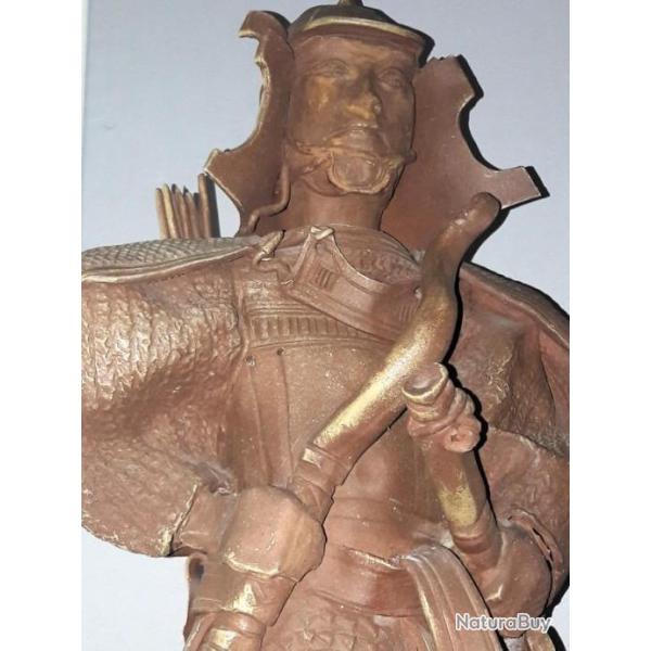 Rare et magnifique Sculpture Samourai en terre cuite sign�e Bernard - M. Musashi ?