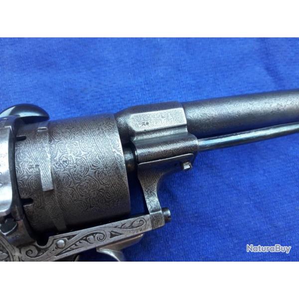 Extraordinaire revolver 12mm � broche en acier Damas!!!