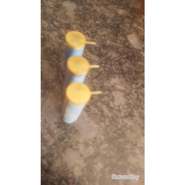 lot de trois douilles broches en calibre 12  bleue
