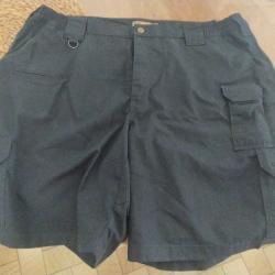 SHORT NAUTIQUE TACLITE 5.11 - NEUF SANS ETIQUETTE - taille 46