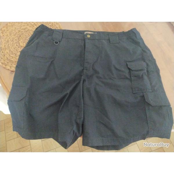 SHORT NAUTIQUE TACLITE 5.11 - NEUF SANS ETIQUETTE - taille 46