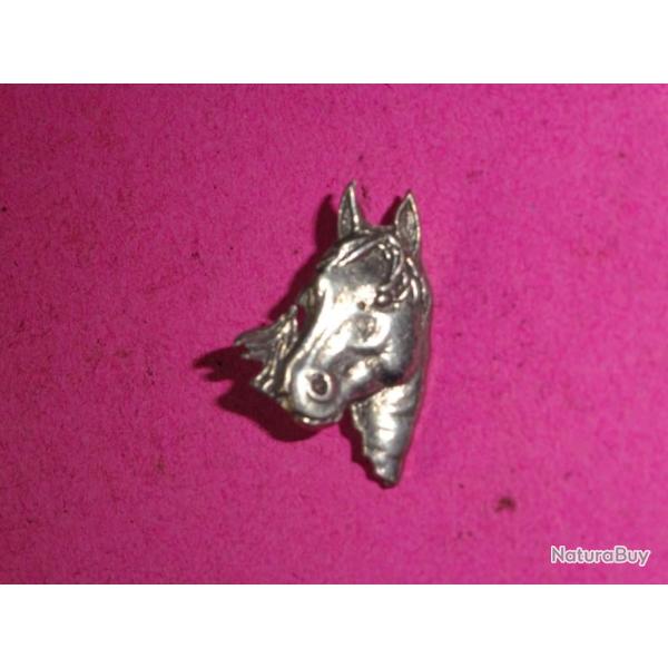 pin's t�te de CHEVAL pas de rivet � l'arri�re PINS - VENDU PAR JEPERCUTE (D21G133)