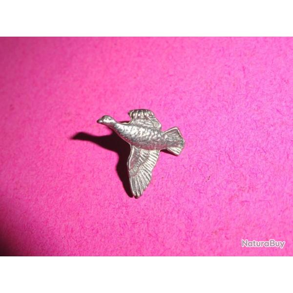 pins pin's PERDEAUX en �tain (pas de clips � l'arri�re) - VENDU PAR JEPERCUTE (D21G147)