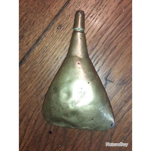 Poire a poudre ou a plomb a identifier