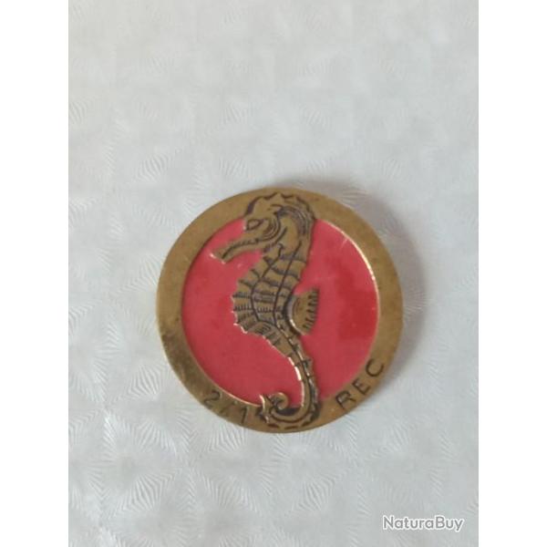 Vd insigne en bronze  de la Legion Etrangre du 2/1 R.E.C