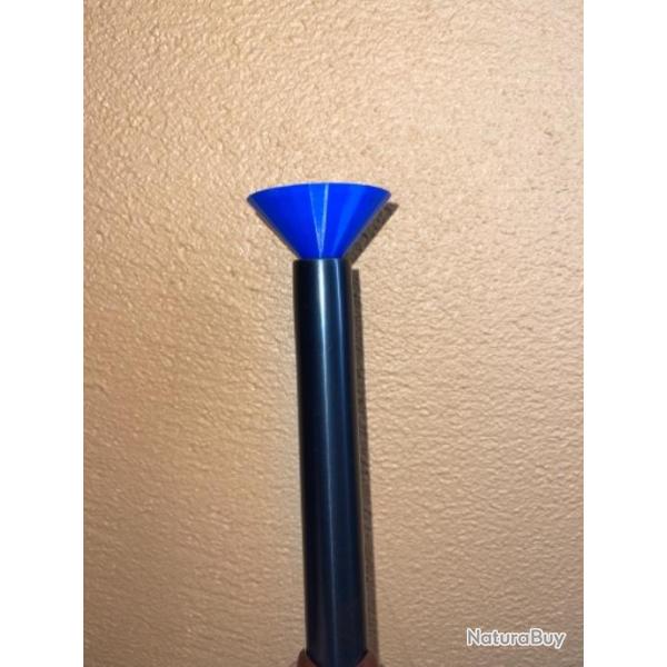 Entonnoir long bleu ( 25 cm ) pour pistolet � poudre noire m�che, silex, percussion etc....