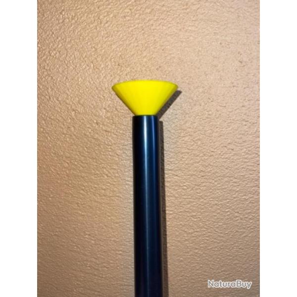 Entonnoir long jaune ( 25 cm ) pour pistolet � poudre noire m�che, silex, percussion etc...