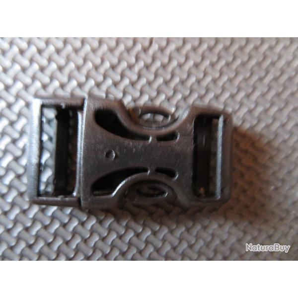 Boucle d'attache rapide pour bandouilliere sac de voyage, ceinture, ou autres �quipement etc...