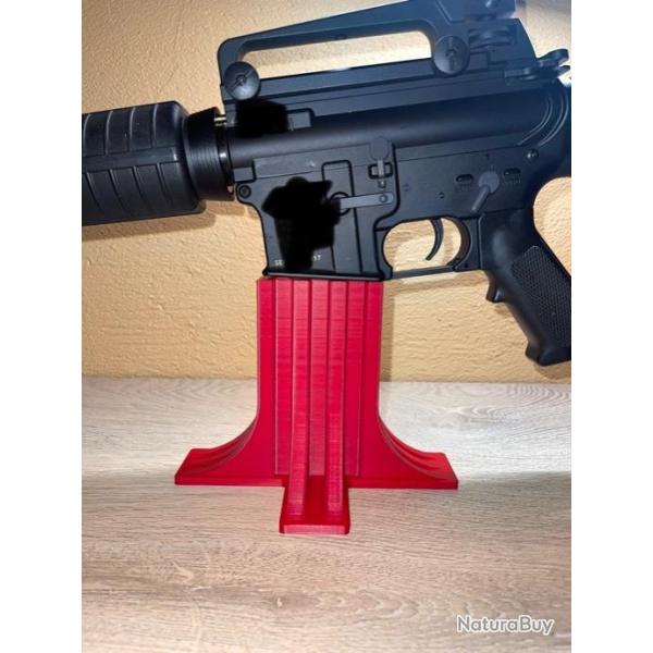 Support rouge pour AR 15 / M 4 / M 16 et toutes les armes utilisant le chargeur au standard AR 15