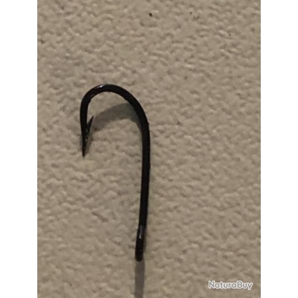 100 hame�on n 11 oeillet noir renvers� ref 125b tige longue simple. p�che carnassier  mustad