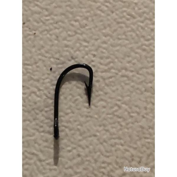 100 hame�on n 15 oeillet noir renvers� ref 160b tige moyenne.simple p�che rivi�re carnassier mustad