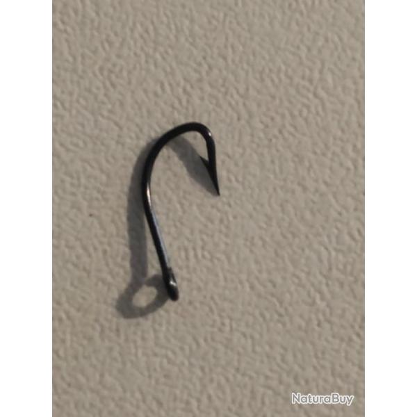 100 hame�on n 10 oeillet noir renvers� ref 160b tige moyenne.simple p�che rivi�re carnassier mustad