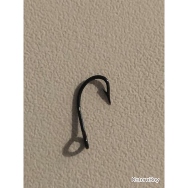 100 hame�on n 9 oeillet noir renvers� r�f 160b tige moyenne simple p�che carnassiers. mustad