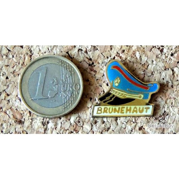 Pin's GENDARMERIE BELGE - Casquette Gendarmerie de BRUNEHAUT - verni �poxy - fabricant MEGADIF