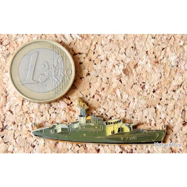 Pin's MARINE MILITAIRE - Fr�gate Tunisien F706 - verni �poxy - fabricant JY SEGALEN