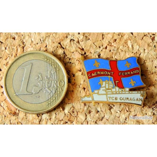 Pin's MARINE MILITAIRE - TCD Ouragan L9021 CLERMONT-FD (Transports Chalands D�barquement) - EMAIL
