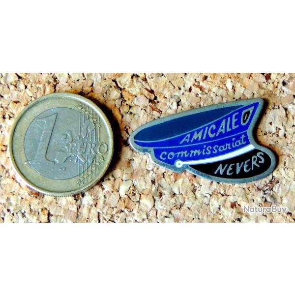 Pin's POLICE - Casquette Amicale Commissariat NEVERS (58) - peint cloisonn� - fabricant DIMO