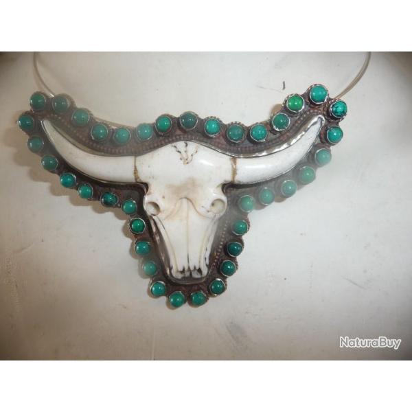 pendentif ancien os de buffle turquoises - t�te de buffle