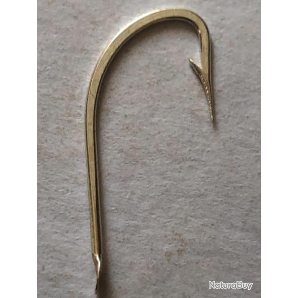 100 Hame�on n 4 palette ref 515 S forg� argent� droit tige courte peche carnassier mustad