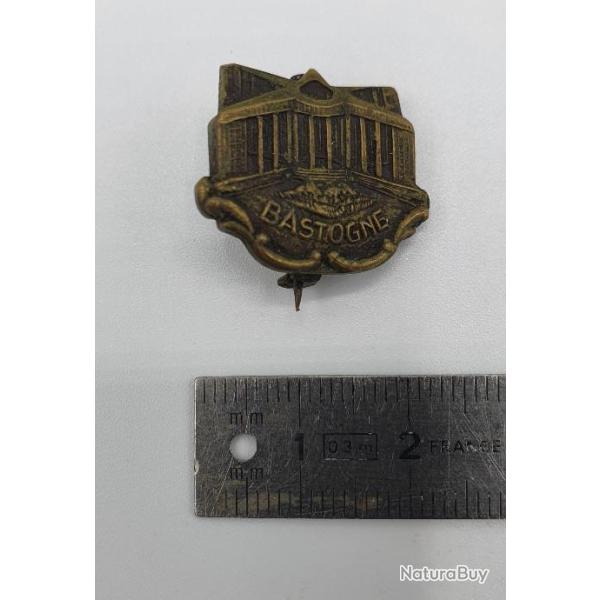 Ancien pin's Mardasson Bastogne (mus�e militaire).