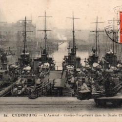 Carte Postale Ancienne - Cherbourg - L'Arsenal - Contre-Torpilleurs -N&deg;7726