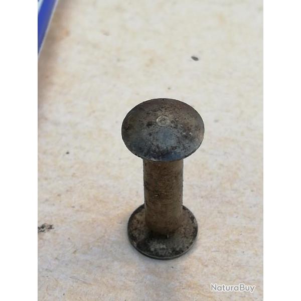 Bouton laiton a visser pour bretelle de fusil et quipement militaire diamtre 10mm lg 24mm (499)