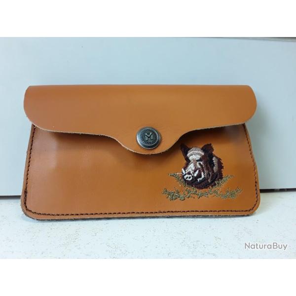 6764POCHETTE CUIR A BALLES 10 TUBES BRODEE SANGLIER NEUF
