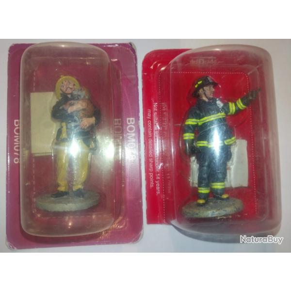 Lot 2 pompiers en plomb - Londonnien et New-yorkais - Delprado et cobra.