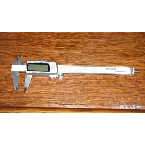 Pied � coulisse �lectronique haute pr�cision inox 150 mm