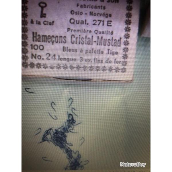 100 hame�on n 24 palette bleu droit tige longue r�f  271E crystal extra fin simple peche coup mustad
