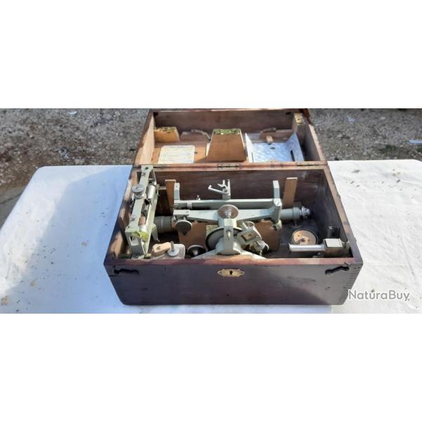 Niveau de G�om�tre Berthelemy No 2 Bis