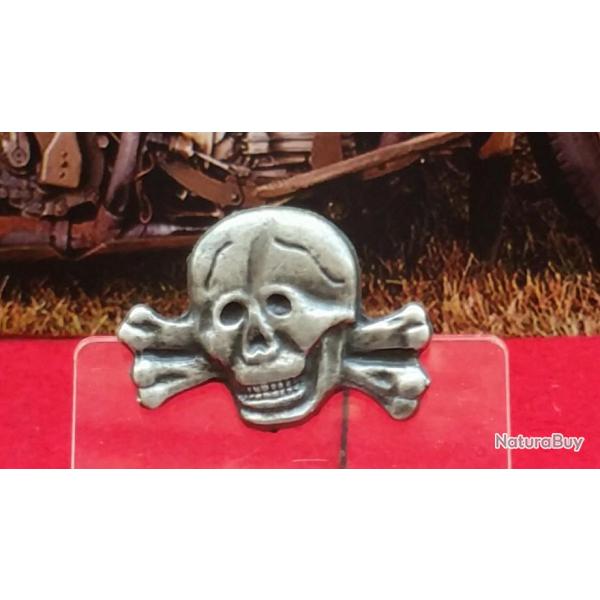 Insigne militaire Italien Hauteur 25 mm Largeur 35 mm