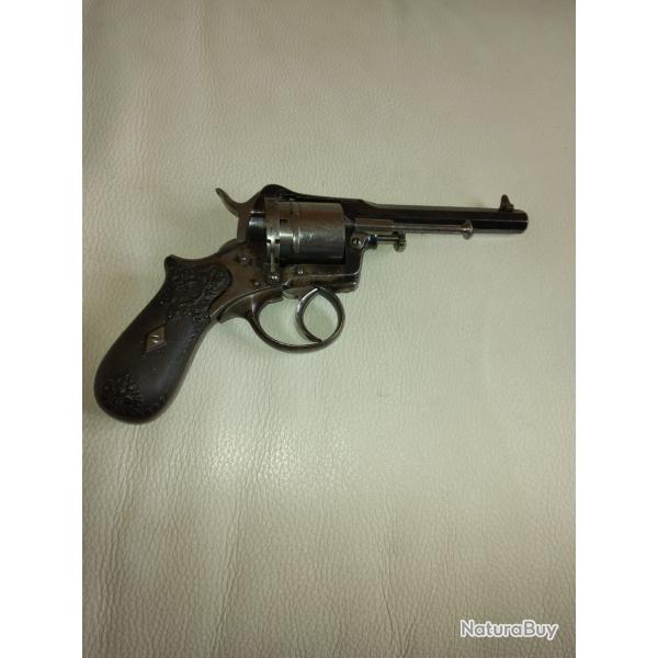 revolver a broche en 9mm type lefaucheux