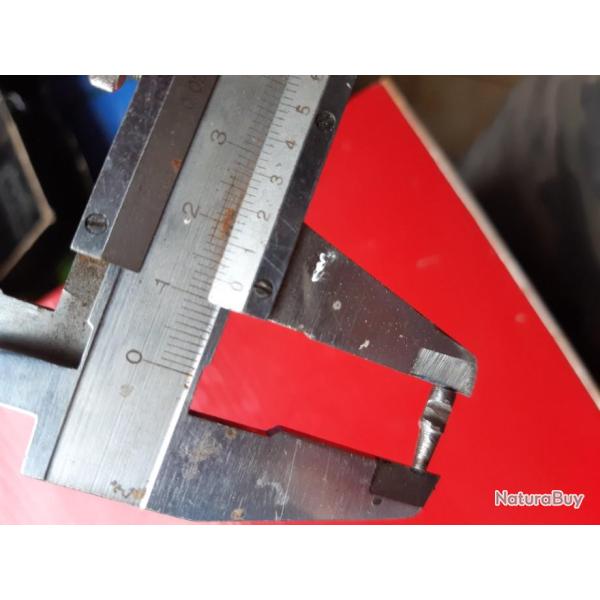 1 PERCUTEUR REVOLVER INCONNUE