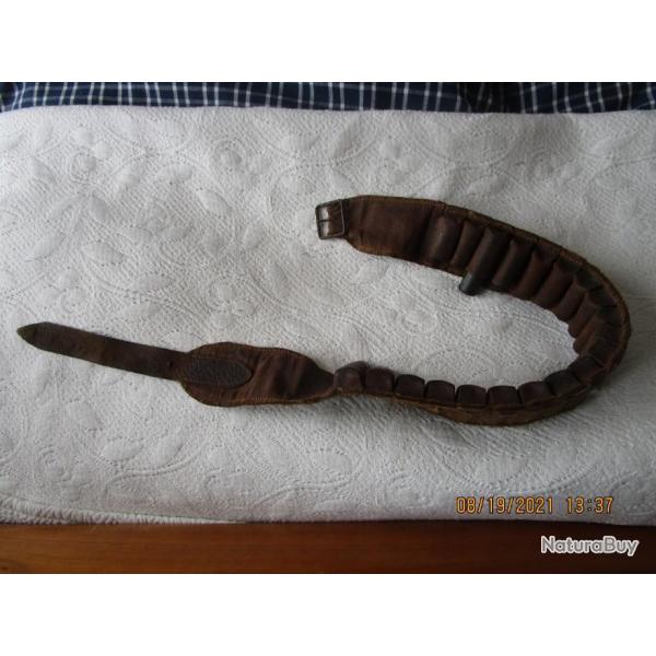 Cartouchi�re de ceinture ancienne.