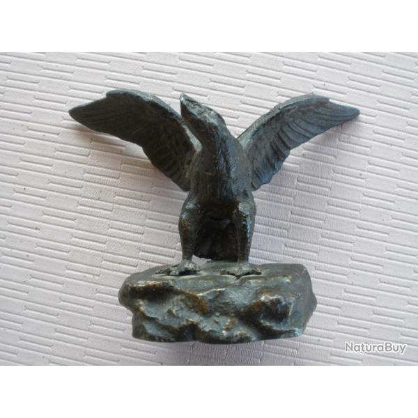 STATUE AIGLE EN REGULE EPOQUE?
