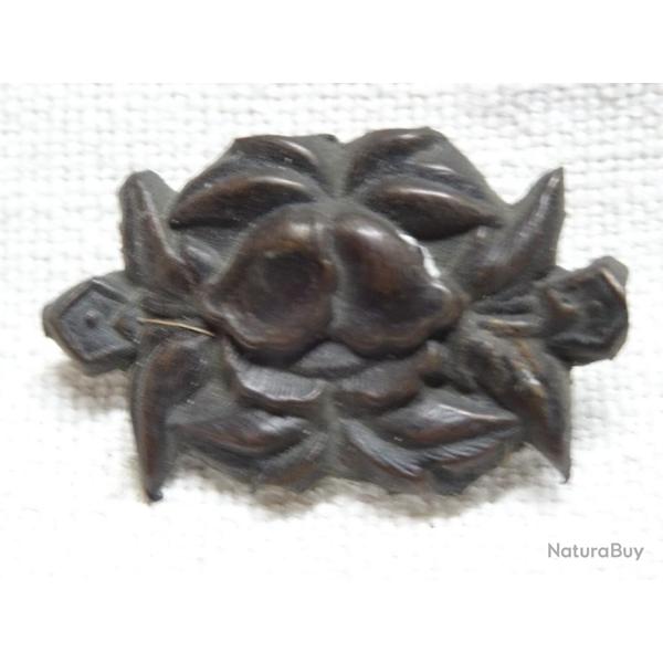 jm45) joli menuki  ancien ,  figurant   petit prix