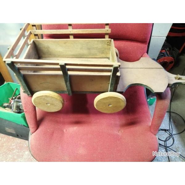PETIT CHARIOT EN BOIS JOUET AVEC PETIT CHEVAL 1920 1930