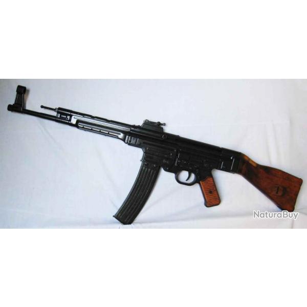 FUSIL MITRAILLEUR STURMGEWEHR44 ww2 - DECO