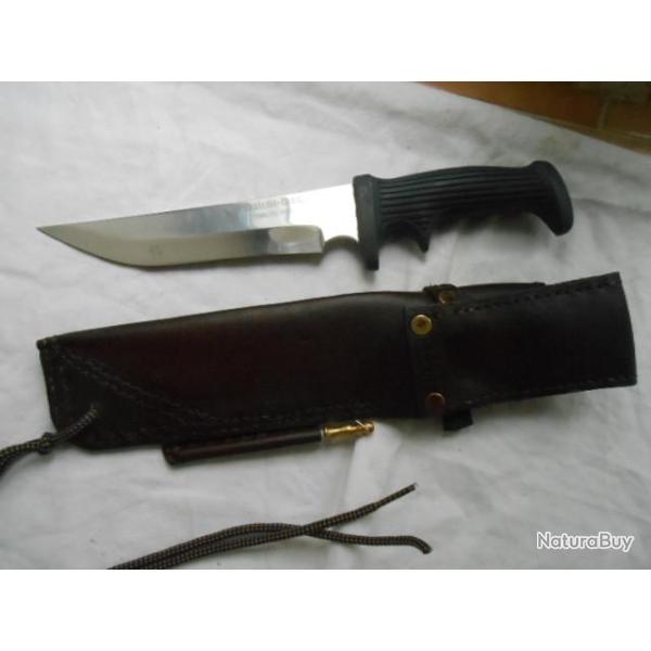 TRES BEAU ET EFFICACE  COUTEAU DE CHASSE dans etui cuir artisanal