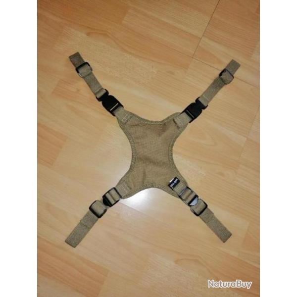 porte casque en X pour emport sac � dos passants molle