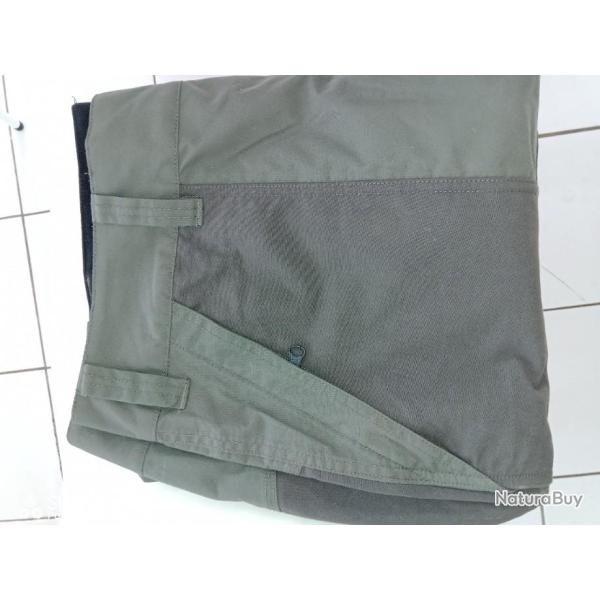 PANTALON CHASSE ET P�CHE NEUF AVEC RENFORTS, IMPERM�ABLE, DOUBL�.