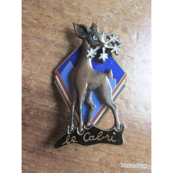 INSIGNE BROCHE  EMAILLEE  CABRI  AUGIS LYON