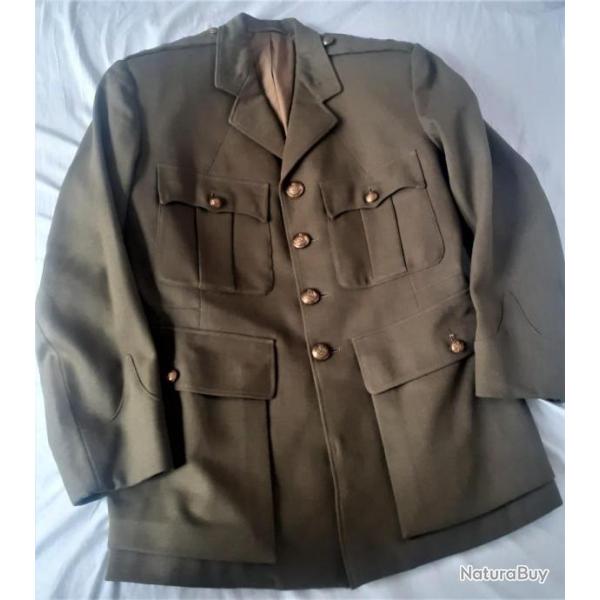 GB339775a Tenue  officier The Queen's Royal regiment